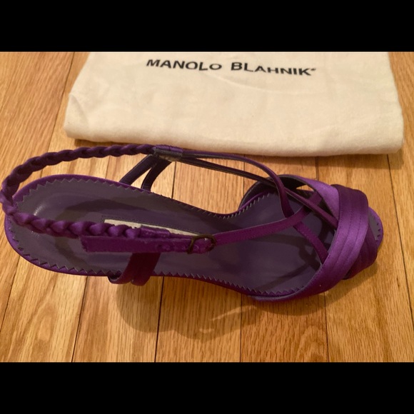 Nearly new Manolo Blahnik Purple Satin Sandals - Picture 3 of 5